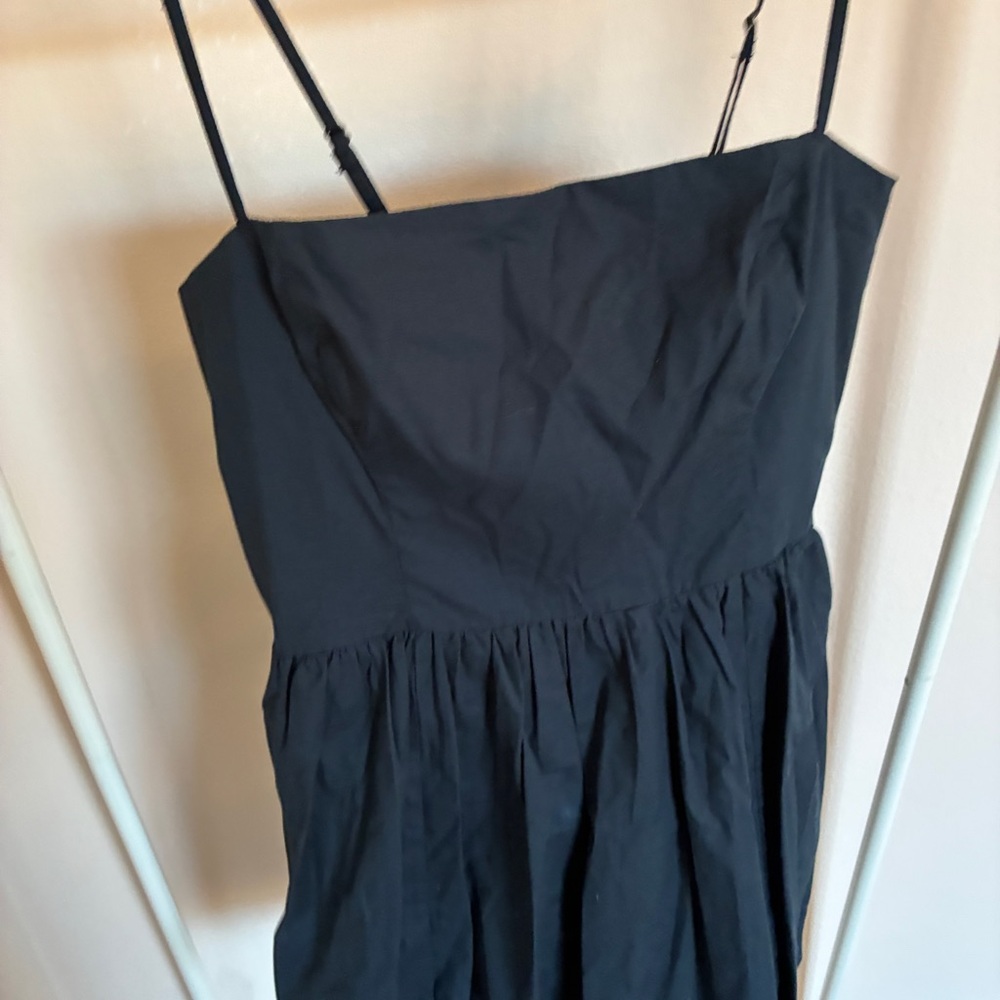 Abercrombie & Fitch Black bubble skirt Smocked back mini Dress - Picture 2 of 6